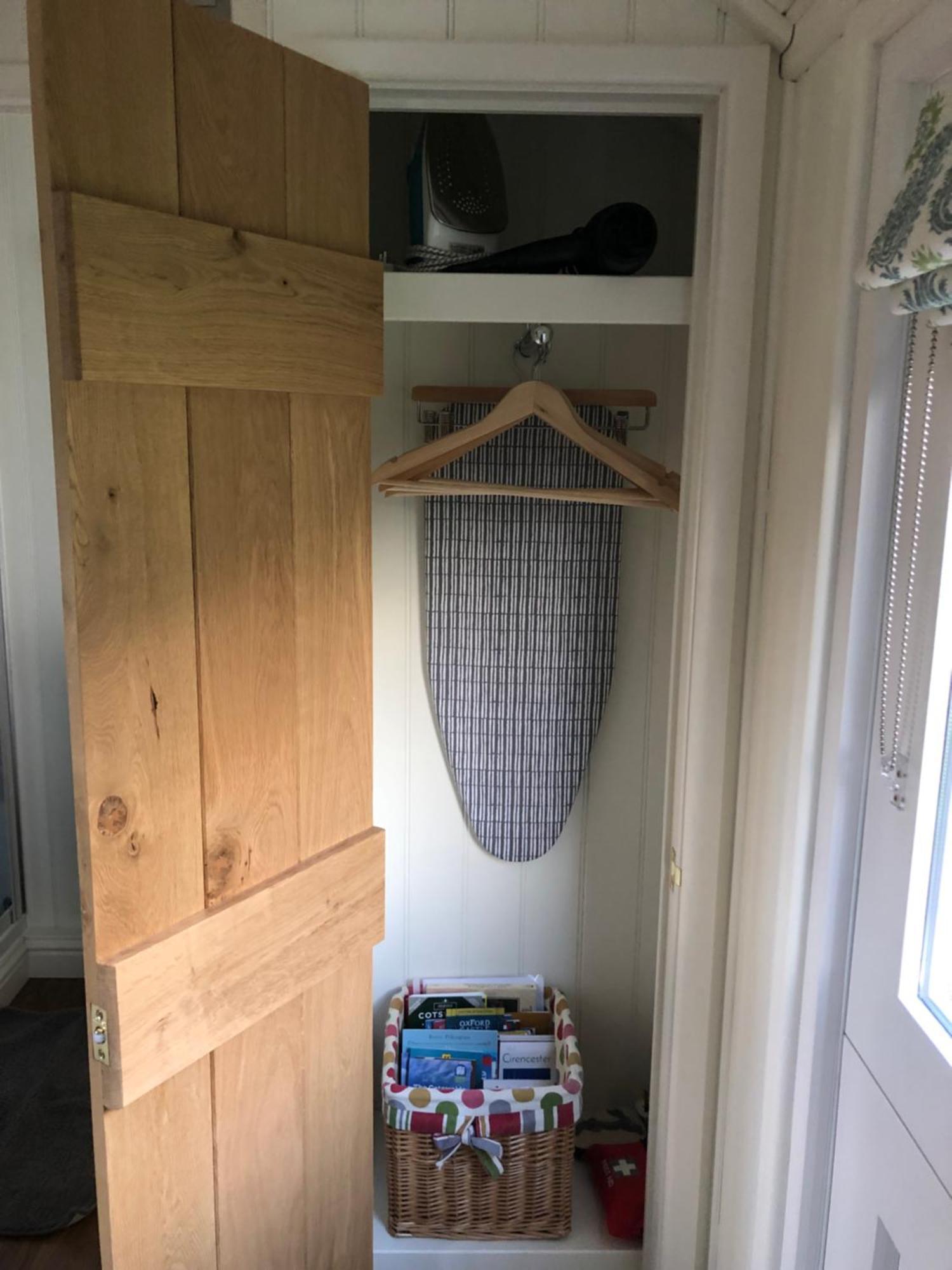 Green Valley, Cotswold Stay With Hamper 切尔滕纳姆 外观 照片