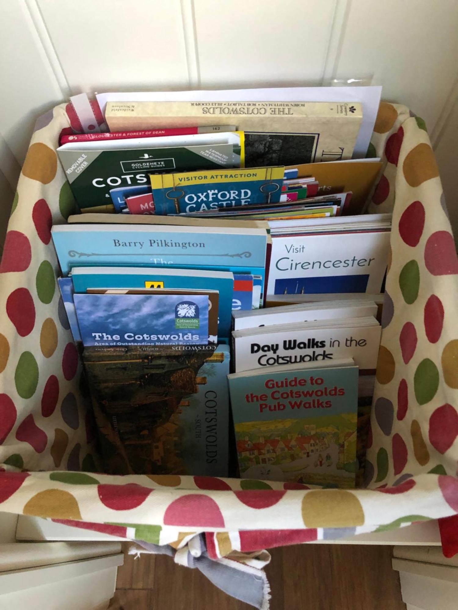 Green Valley, Cotswold Stay With Hamper 切尔滕纳姆 外观 照片
